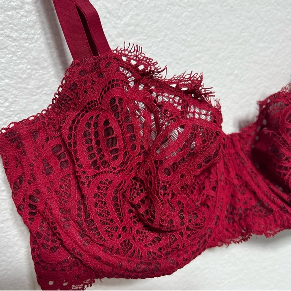 Sexy Red Victoria’s Secret Dream Angels Bra without padding - Picture 2 of 8